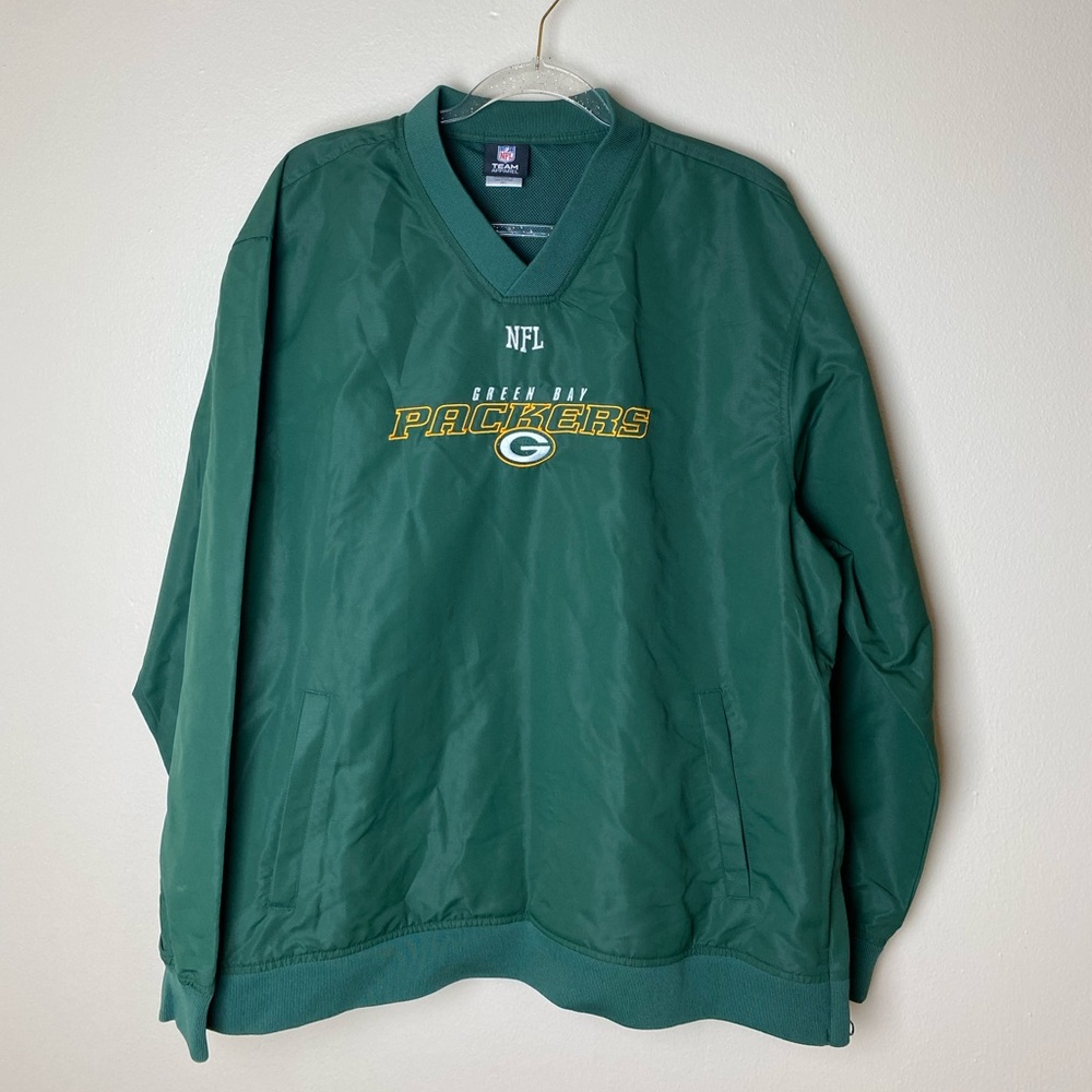 Green Bay PACKERS V-Neck Windbreaker-Sz L-Md by "NFL Apparel"
